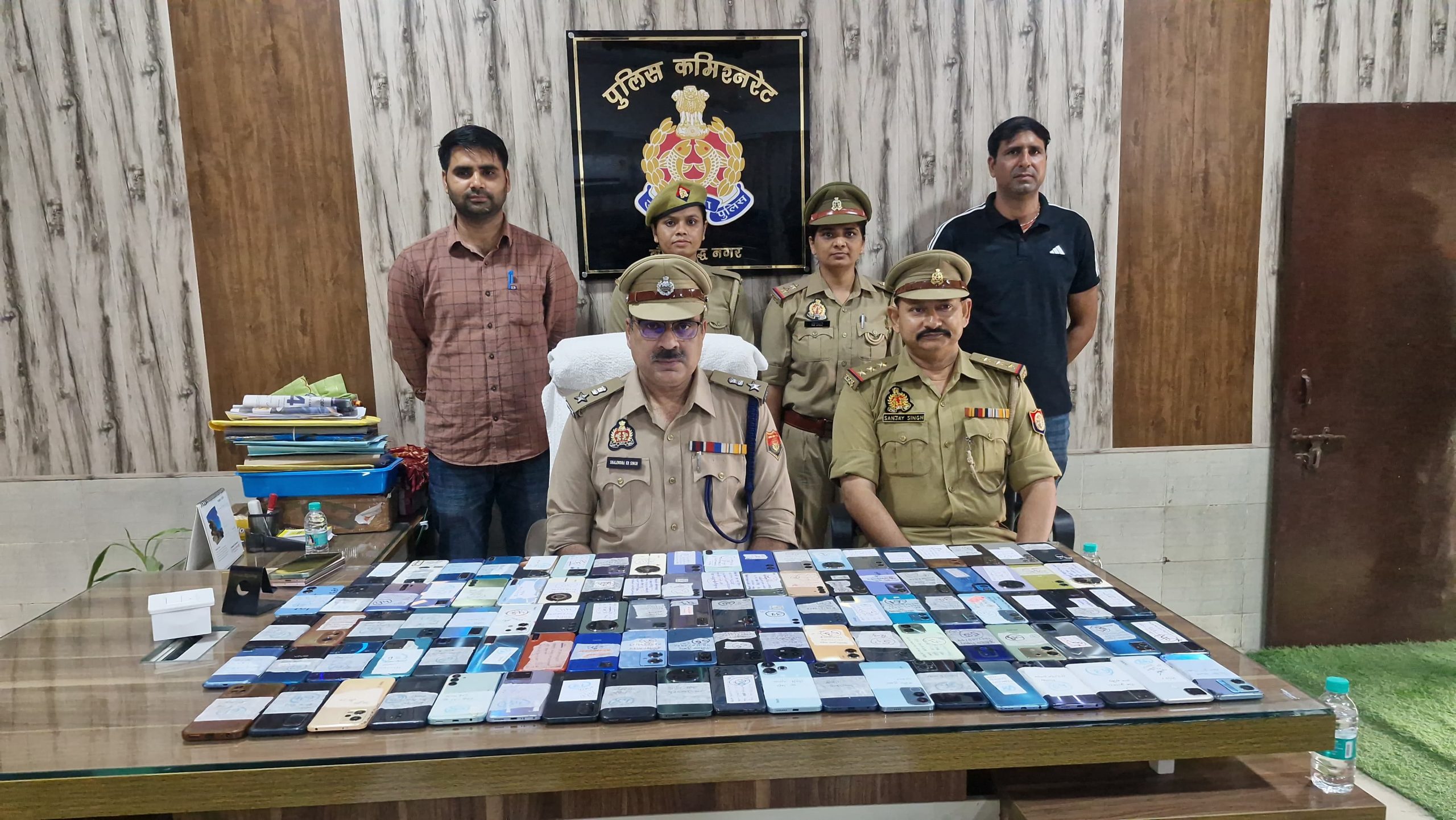 मिशन सहयोग के तहत  101 गुम मोबाइल मिले, मालिकों के चेहरे पर लौटी मुस्कान, 35 लाख रुपये कीमत आंकी गई