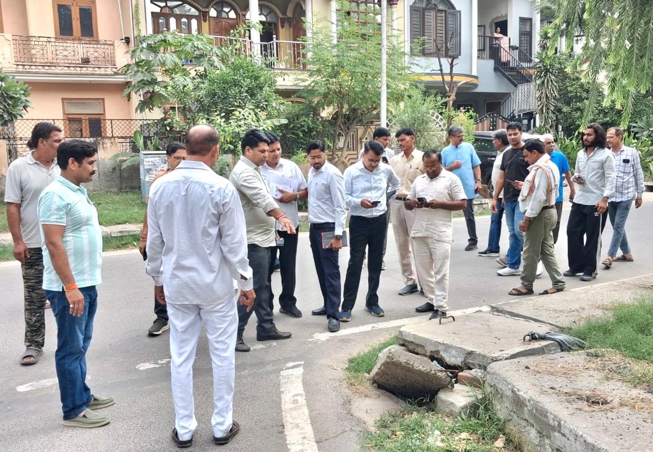 अल्‍फा एक सेक्‍टर की समस्‍याओं का जल्‍द होगा निस्‍तारण:आरडब्‍ल्‍यूए ने प्राधिकरण अधिकारियों के साथ की बैठक