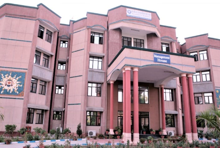 ईशान कॉलेज में हंगामा करने वालों पर कार्रवाई की मांग:नाराज मेडिकल फैकल्टी ने दी सडक पर  धरना देने की चेतावनी