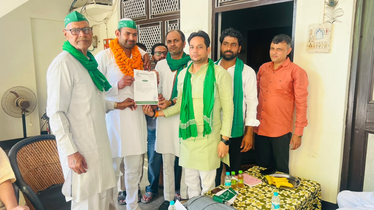 22 अक्टूबर को यमुना प्राधिकरण पर होगी महापंचायत:भारतीय किसान यूनियन (कृषक) ने ने किया जनसंपर्क