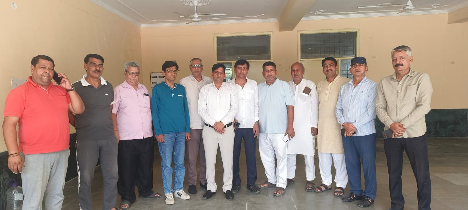 सेक्‍टर गामा-2 में हुई आमसभा की बैठक: सेक्‍टर के लोगों ने विभिन्‍न कार्य के लिए दिया सुझाव