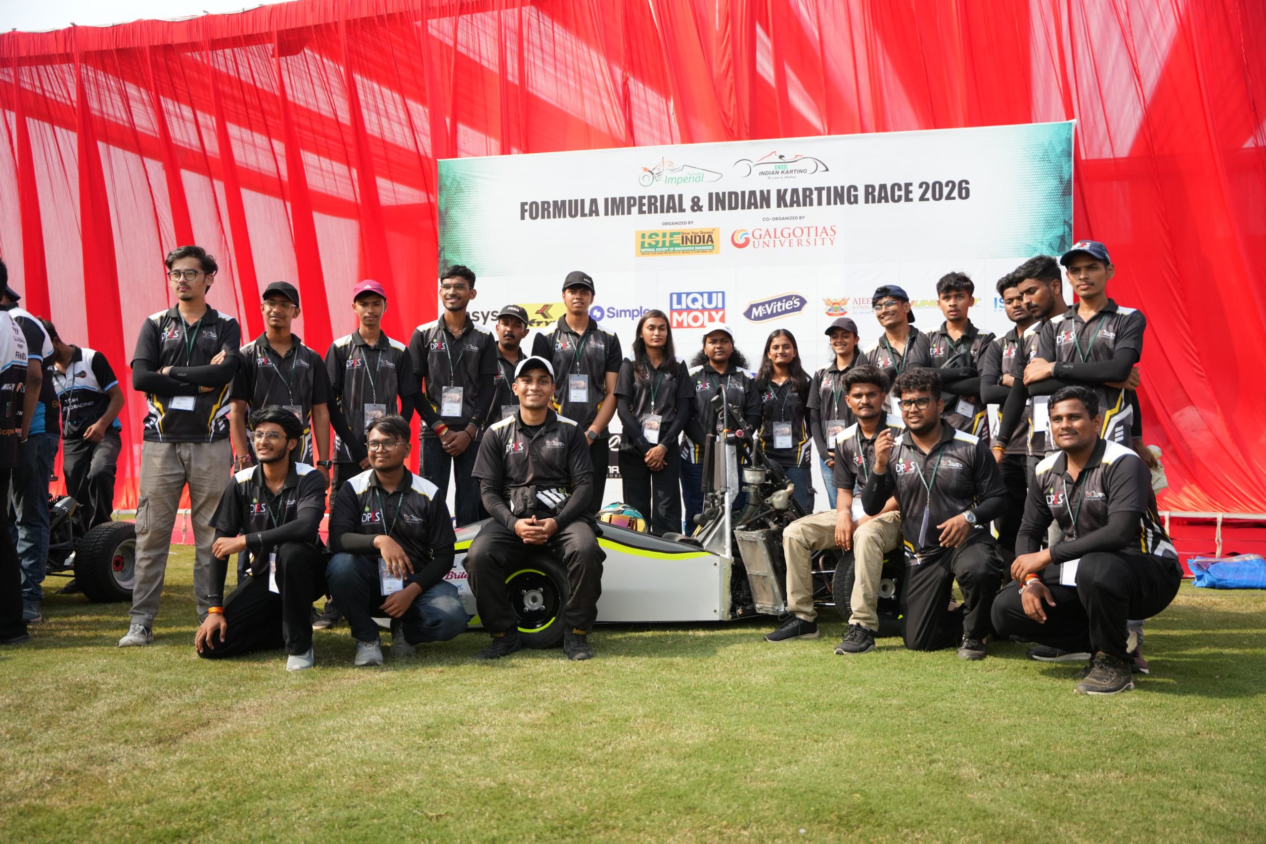 गलगोटियास में Formula Imperial & Indian Karting Race का शुभारंभ:प्रतियोगिता में 14 राज्‍यों की 40 टीम ले रही हिस्‍सा