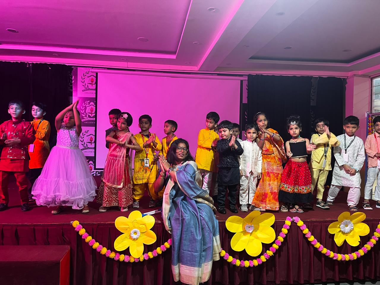 दिल्ली वर्ल्ड पब्लिक स्कूल में महा नवमी एवं दशहरा समारोह का आयोजन:स्‍कूल प्रबंधन ने त्‍योहारों के महत्‍व पर डाला प्रकाश
