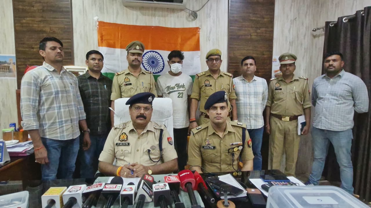 ग्रेनो वेस्ट में मुठभेड़ के बाद दो बदमाश गिरफ्तार, चोरी के आभूषण और नकदी बरामद, एक बदमाश के पैर में लगी गोली